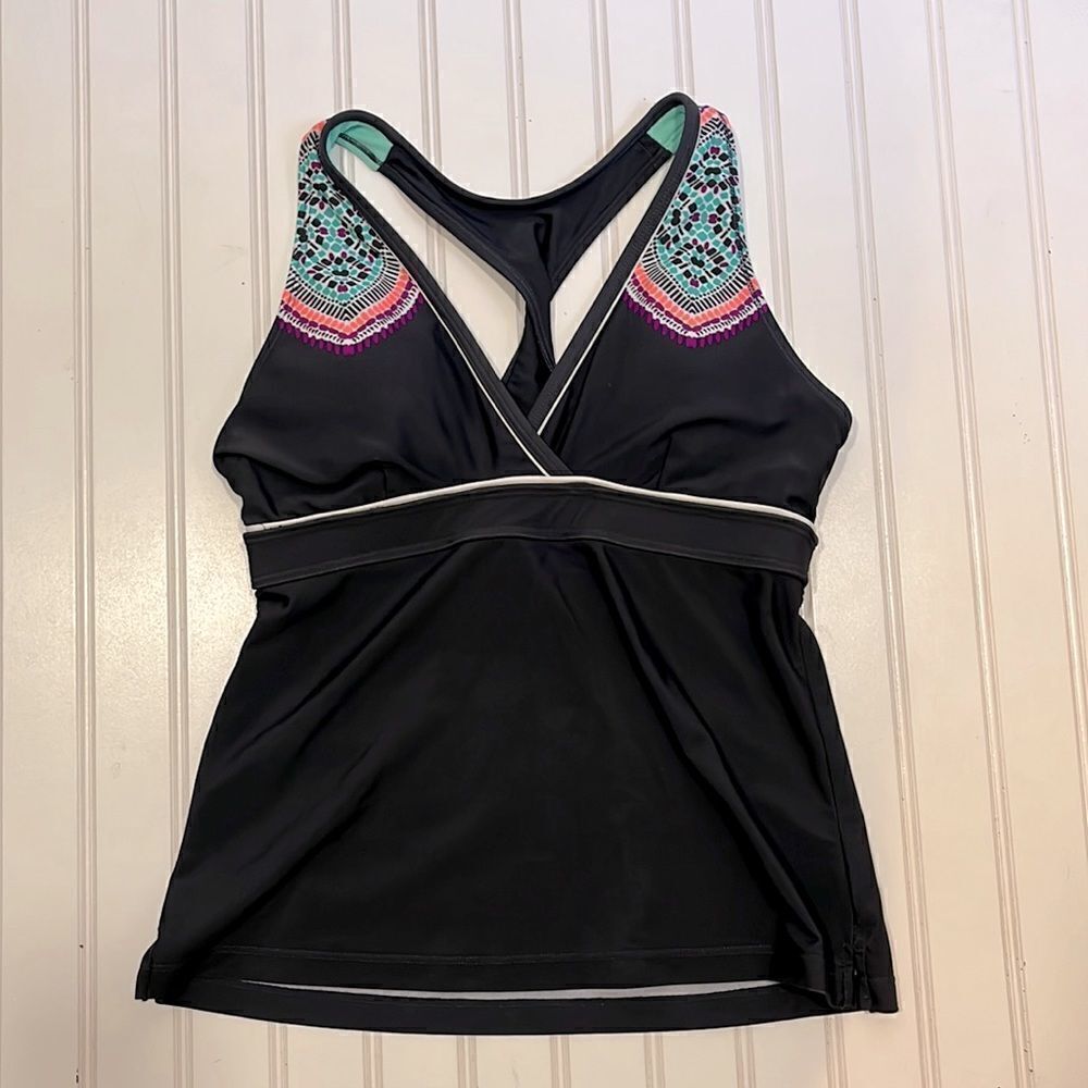 Athleta Cozumel cut twist back dark gray swim top
